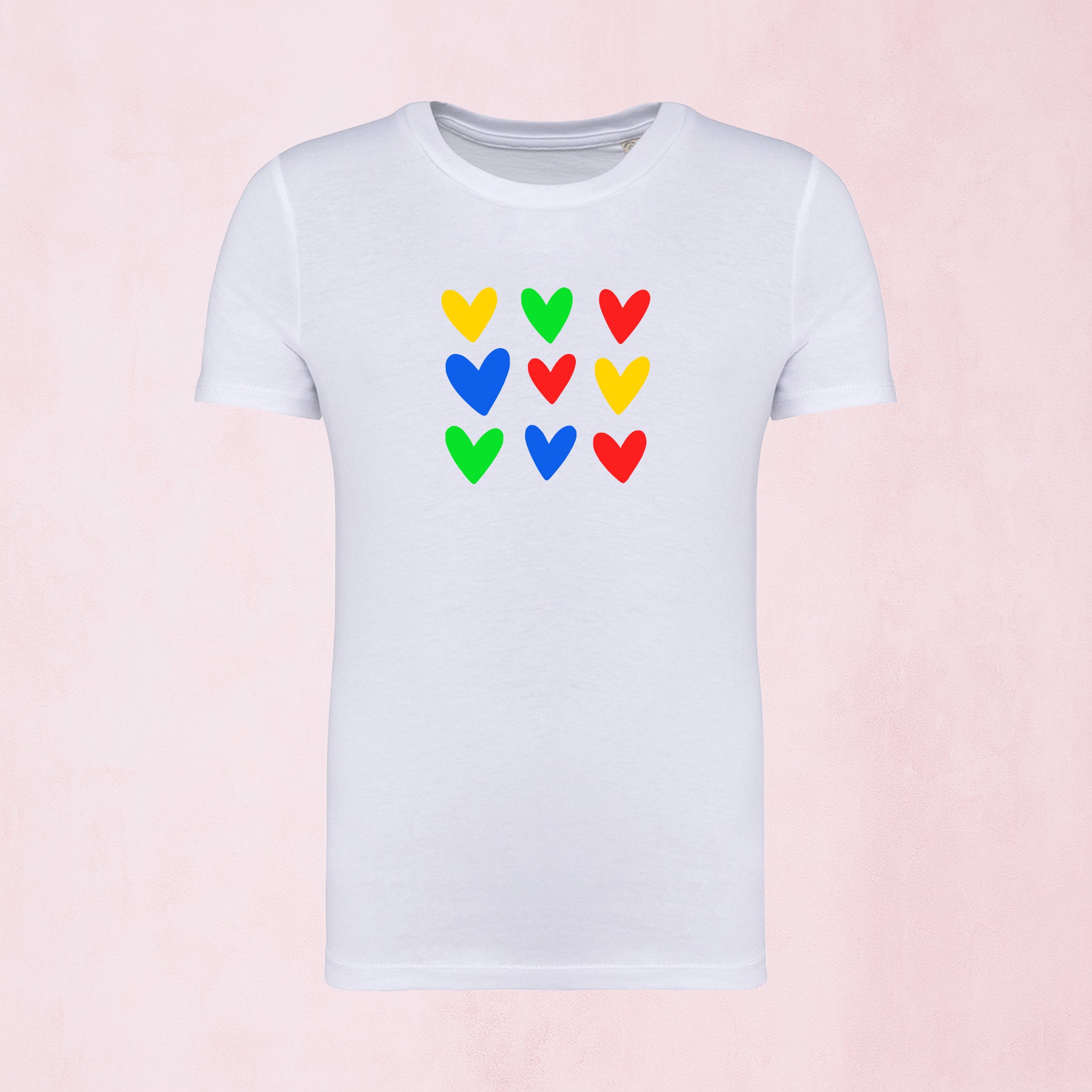 T-shirt med färgglada hjärtan | Regnbåge